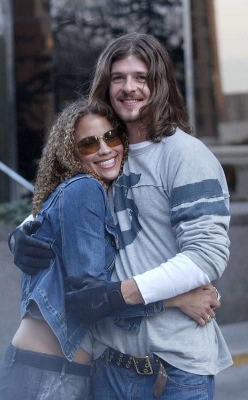 Our Favorite Celebrity Couples Who Fell in Love in High School and College.